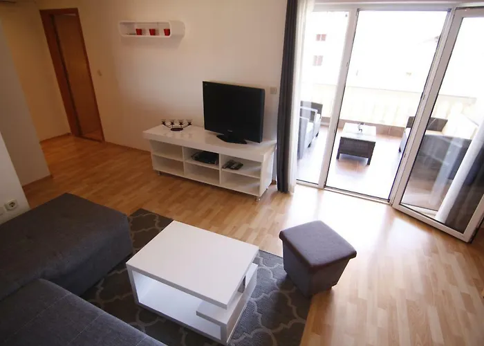 Apartment Ema